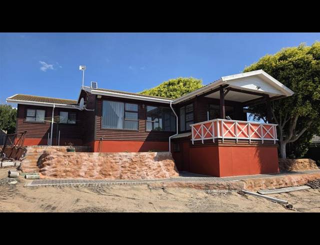 3 BEDROOM HOUSE FOR SALE IN FRAAIUITSIG